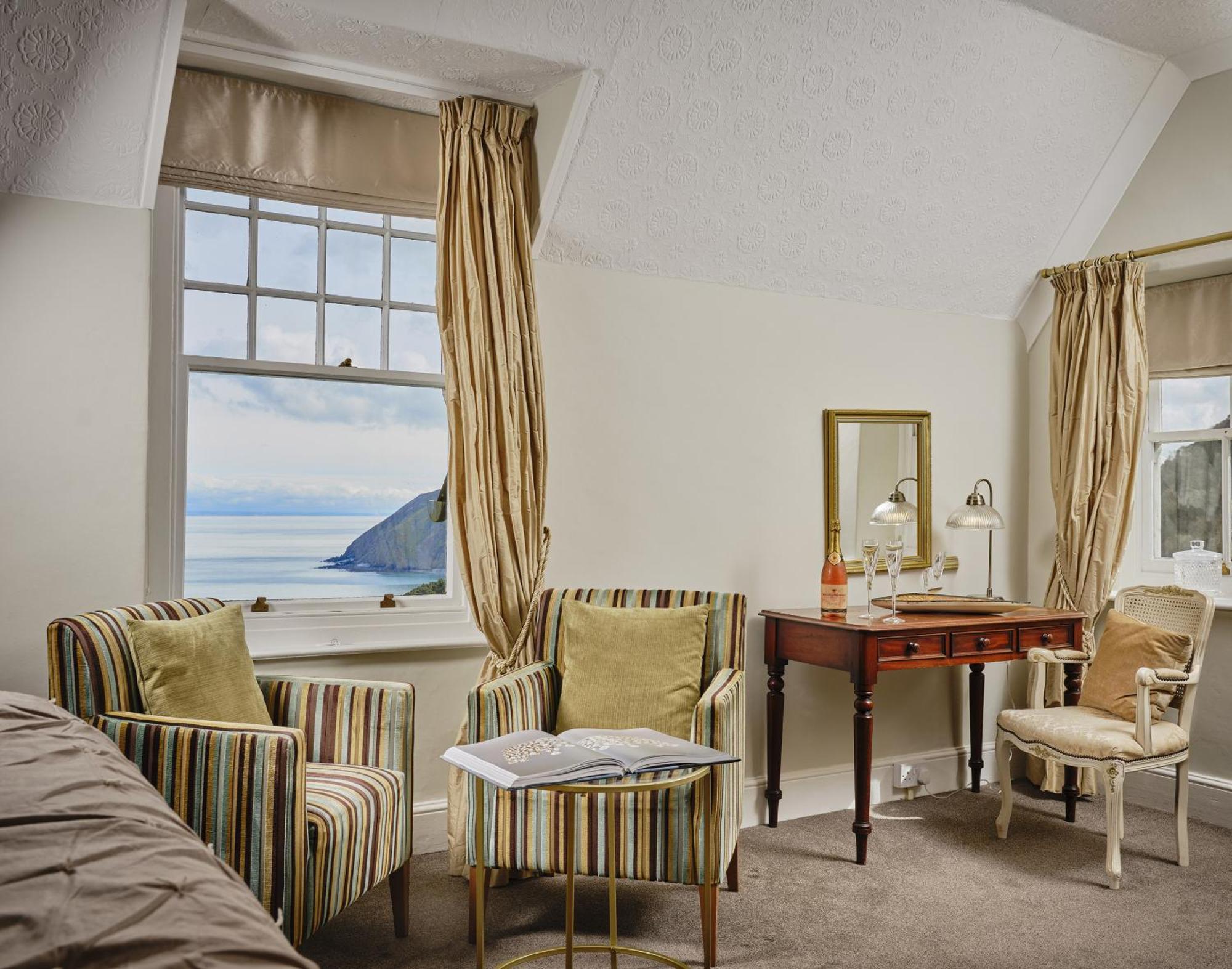 Highcliffe House Bed & Breakfast Lynton Bagian luar foto